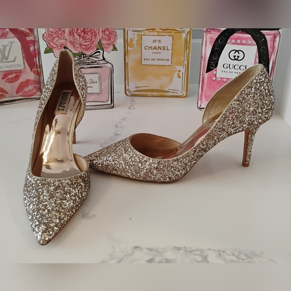 EUC Badgley Mischka Heels - Women's Gold Glitter Pointed-Toe Pumps - Picture 3 of 9